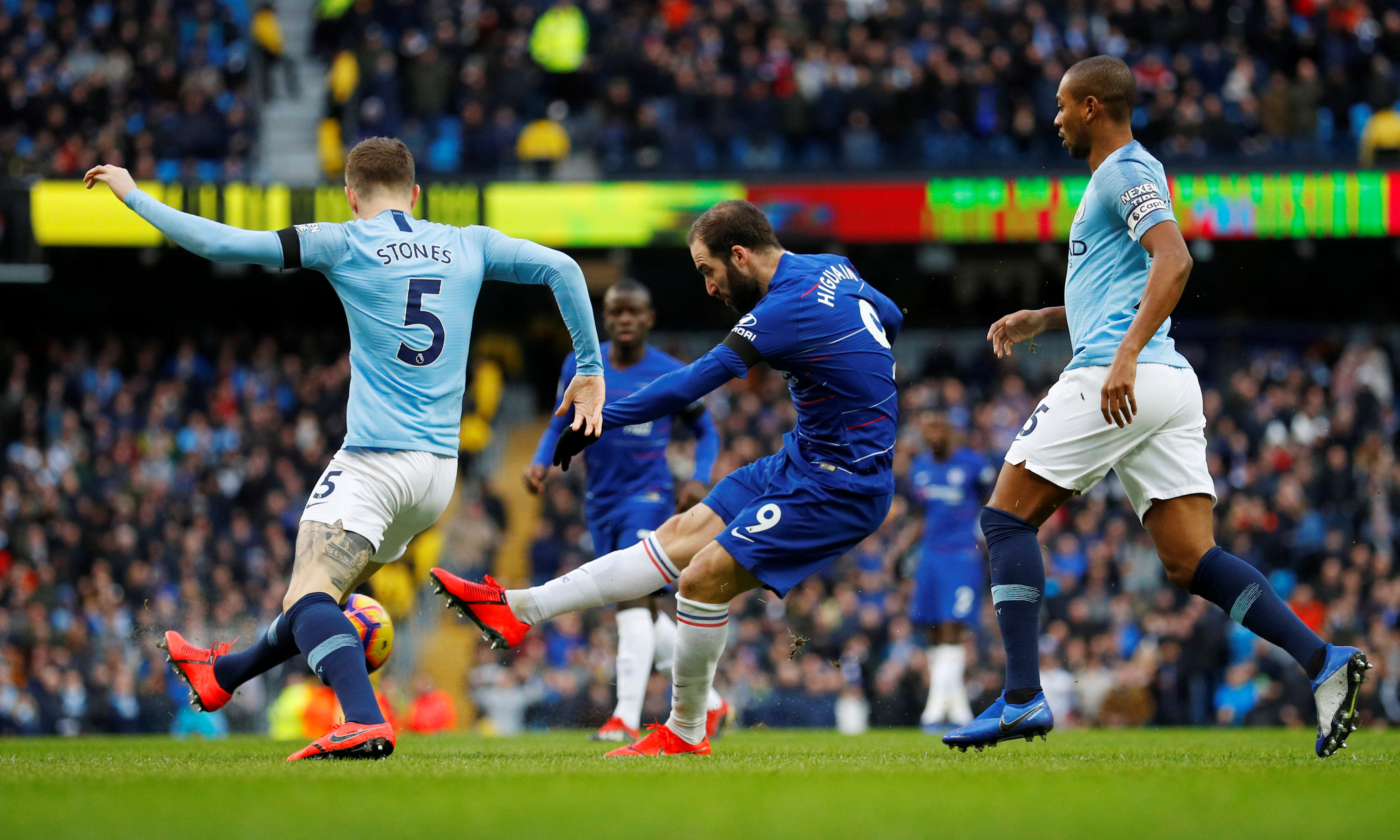 官方：26年1月起，德甲、德乙球场内将显示实际补时时长