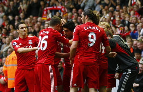 扛起球队！字母哥半场10中8，得到19分8篮板3助攻