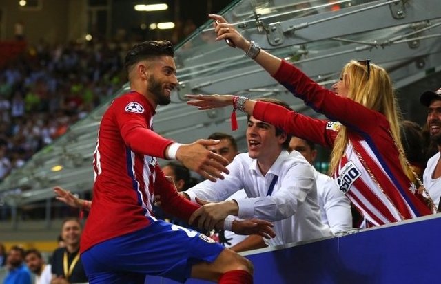 爱德华兹半场12分4失误，兰德尔10中5拿到14分