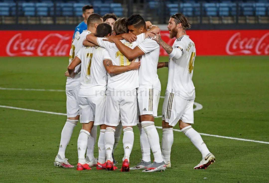 皇马本泽马关键进球助力胜利