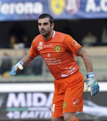 门兴官方：临时主帅波兰斯基转正，合同有效期至2028年