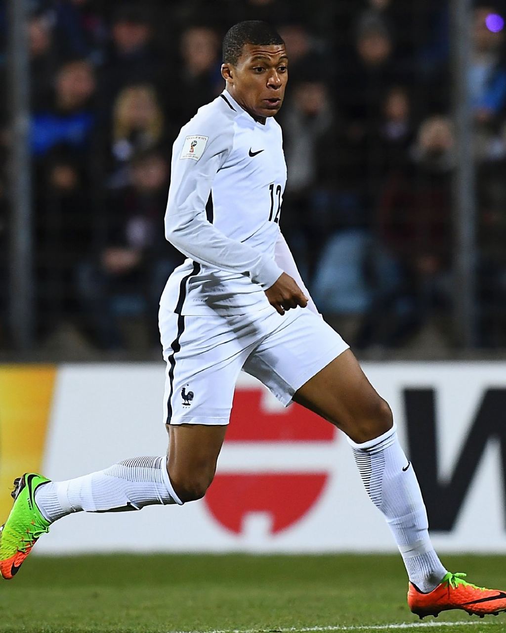 足协杯决赛国安对阵河南名单出炉，张玉宁+4外援首发PK5外援，最新消息